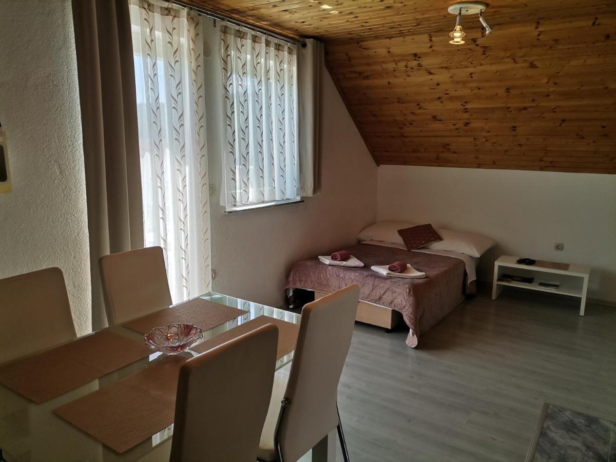 Apartment Dolores 斯莫利亚纳茨 外观 照片